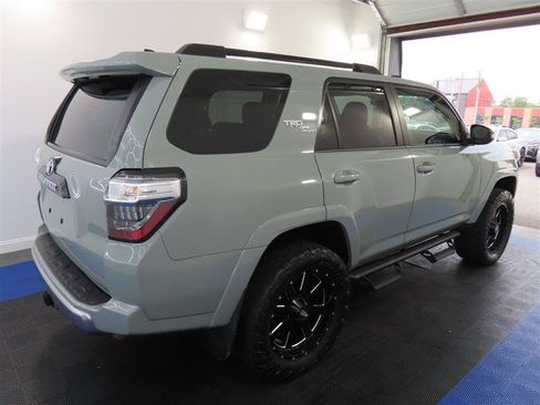 Used 2023 Toyota 4Runner TRD Off-Road Premium w/ Moonroof Package AWD/4WD image 13
