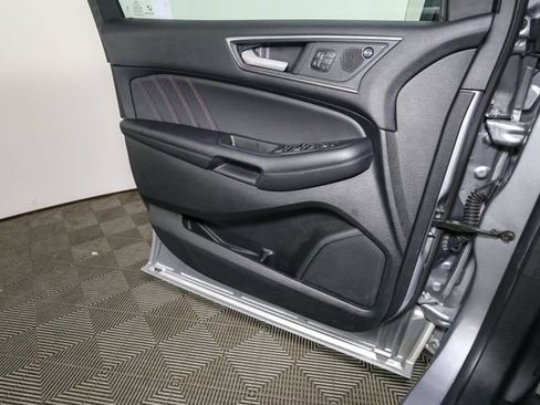 Used 2024 Ford Edge ST w/ Equipment Group 401A AWD/4WD image 38