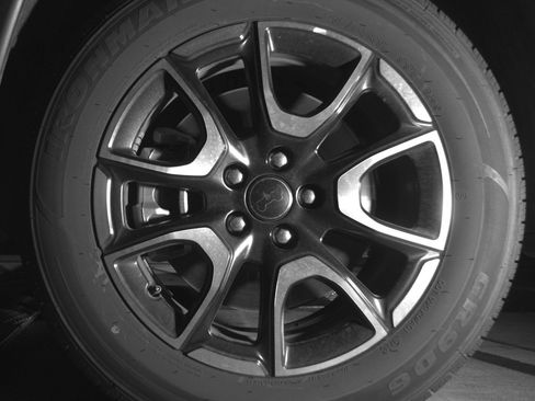 Used 2025 Jeep Compass Trailhawk image 12