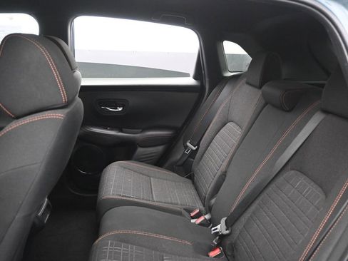 Used 2025 Honda HR-V Sport image 26