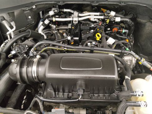 Used 2021 Ford Explorer XLT RWD image 30