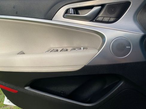 Used 2020 Genesis G70 2.0T w/ Elite Package image 12