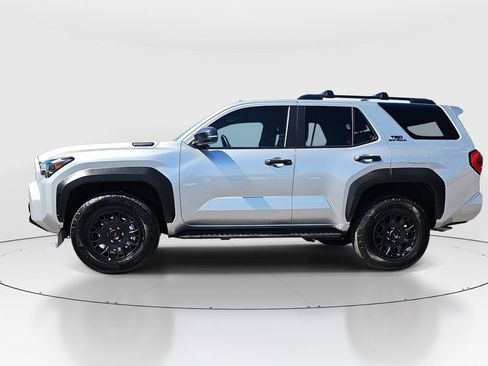 Certified 2025 Toyota 4Runner 4WD image 8