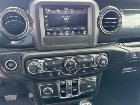 Used 2021 Jeep Wrangler Unlimited Sport AWD/4WD image 20