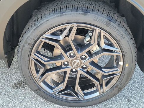 New 2026 Nissan Kicks SR image 6