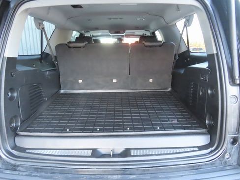 Used 2020 GMC Yukon XL SLT image 31