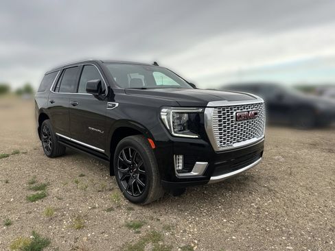 Used 2023 GMC Yukon Denali AWD/4WD image 2