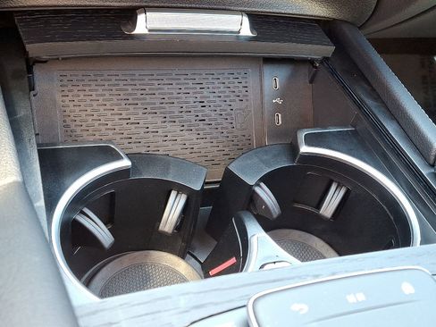 Used 2025 Mercedes-Benz GLE 350 4MATIC image 25