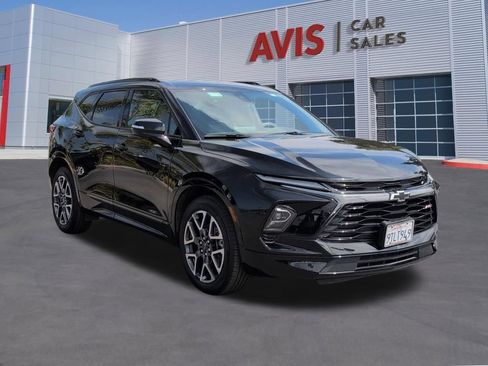 Used 2025 Chevrolet Blazer RS AWD/4WD image 3