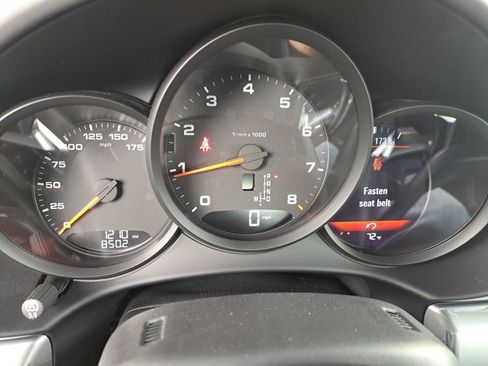 Used 2024 Porsche 718 Cayman image 30