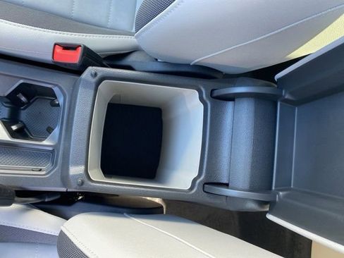 New 2025 Volkswagen Taos SE image 39