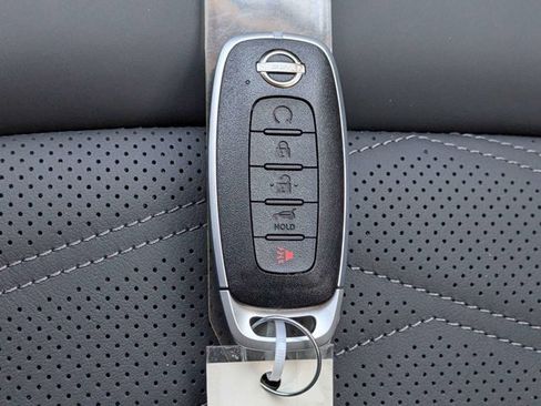 New 2025 Nissan Pathfinder Platinum image 37