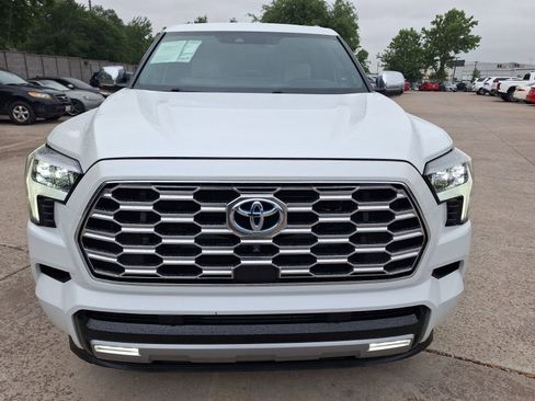 Used 2023 Toyota Sequoia Capstone AWD/4WD image 9