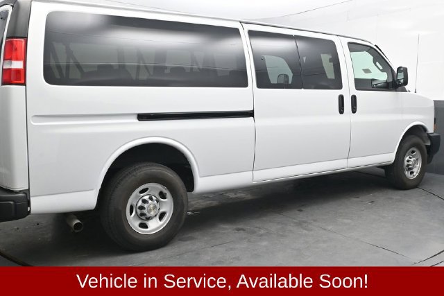 Used 2024 Chevrolet Express 3500 LS RWD image 8