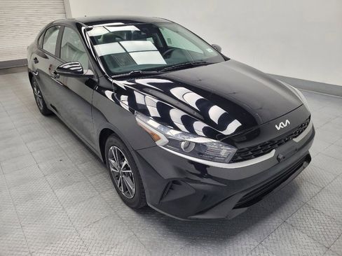 Used 2023 Kia Forte LXS w/ LXS Technology Package FWD image 13