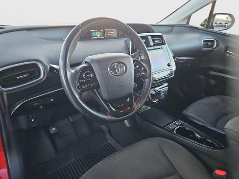 Used 2021 Toyota Prius Prime LE image 9