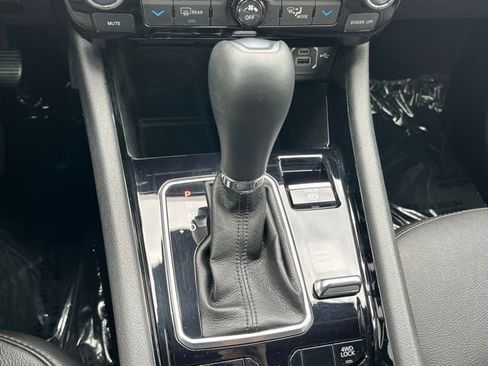 Used 2023 Jeep Compass Limited AWD/4WD image 15