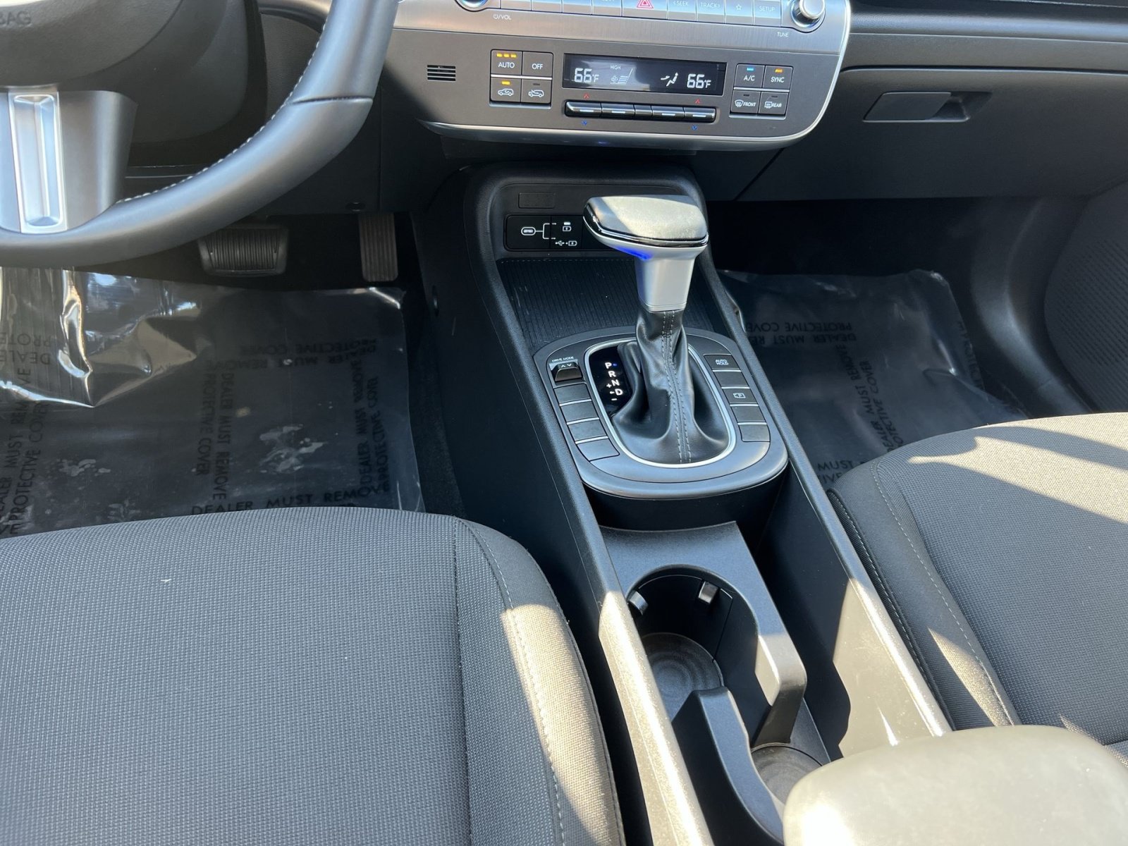 Used 2025 Hyundai Kona SEL FWD image 22