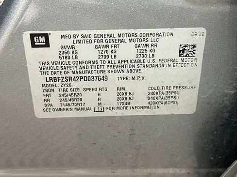 Used 2023 Buick Envision Avenir AWD/4WD image 40