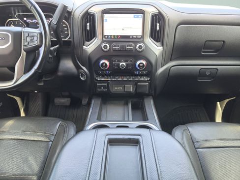 Used 2020 GMC Sierra 1500 Denali w/ Denali Ultimate Package AWD/4WD image 17