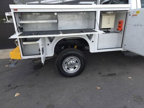 Used 2015 Ford F250 XL w/ XL Value Package AWD/4WD image 8