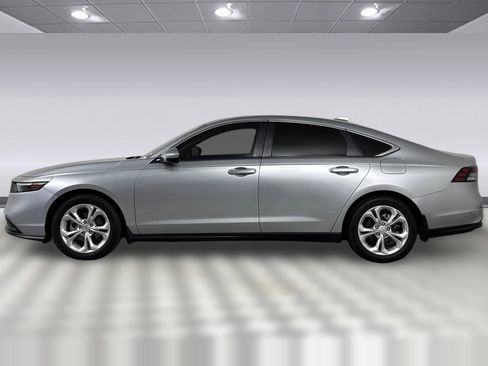 Used 2024 Honda Accord LX image 2