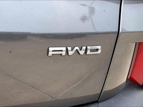 Used 2025 Ford Escape ST-Line AWD/4WD image 8