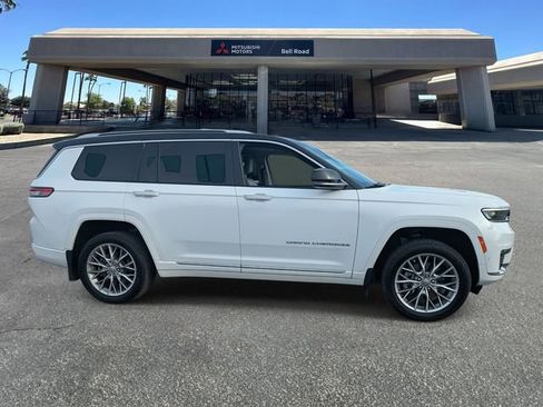 Used 2023 Jeep Grand Cherokee L Summit w/ Advanced Protech Group IV image 7