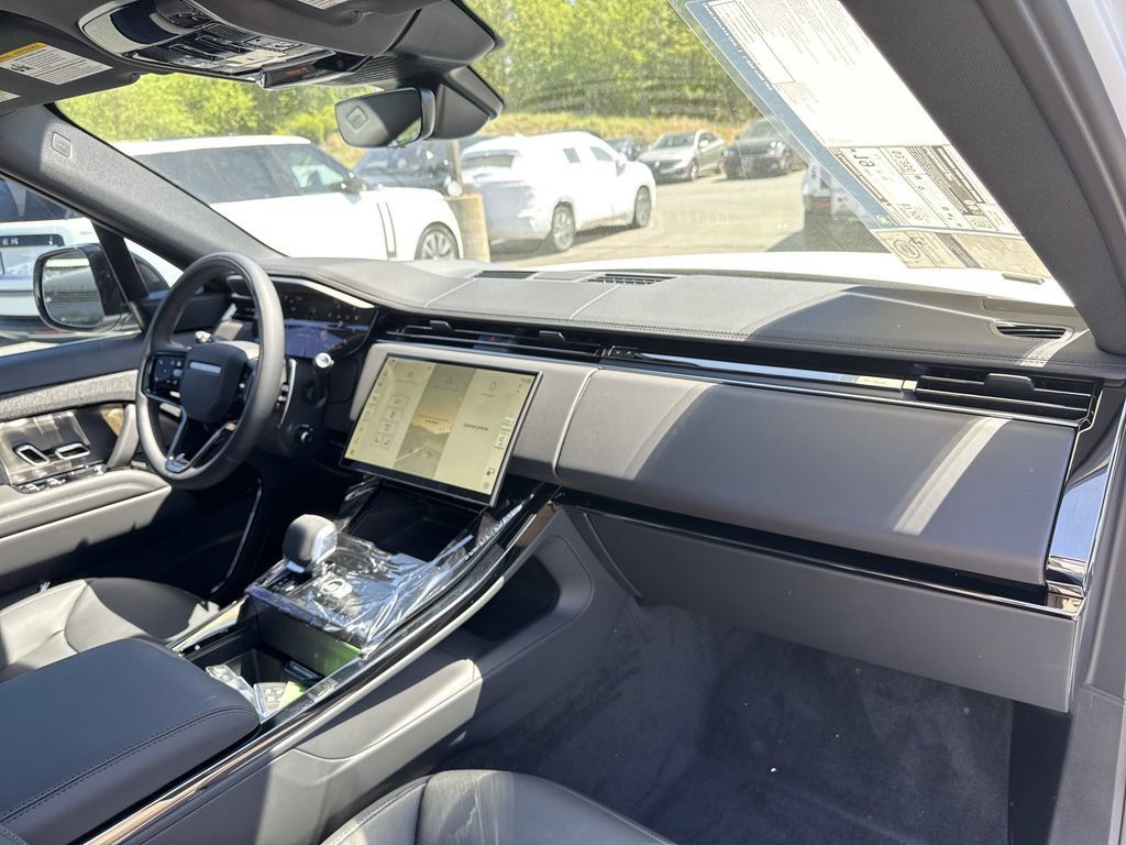 New 2025 Land Rover Range Rover Sport Dynamic SE AWD/4WD image 19