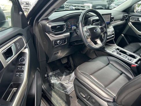 Certified 2023 Ford Explorer XLT w/ Equipment Group 202A AWD/4WD image 7