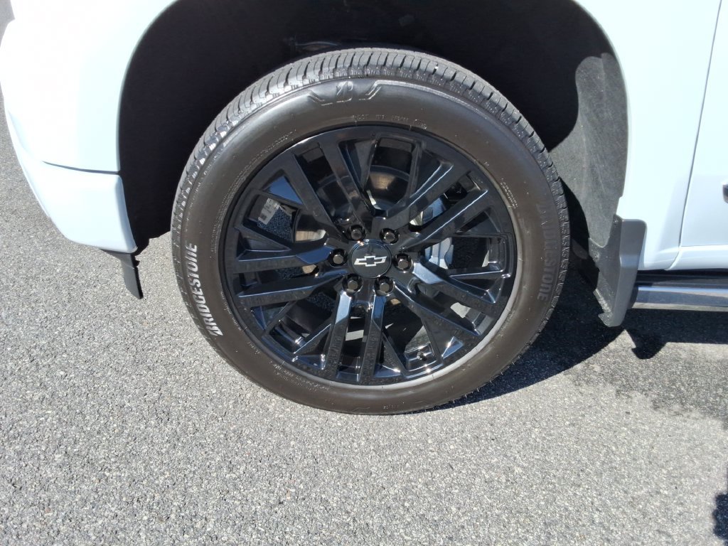 Certified 2026 Chevrolet Silverado 1500 High Country AWD/4WD image 10