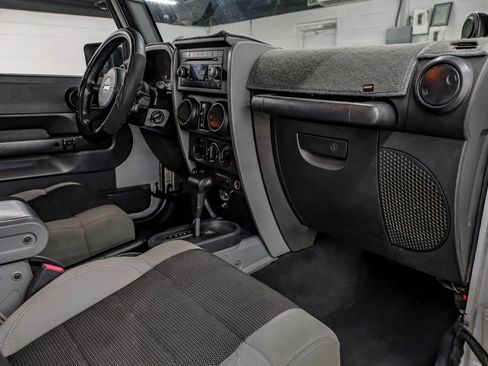 Used 2007 Jeep Wrangler X image 18