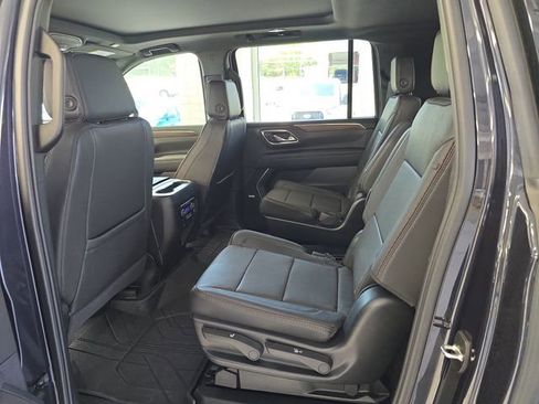Certified 2024 Chevrolet Suburban High Country w/ Premium Package AWD/4WD image 10