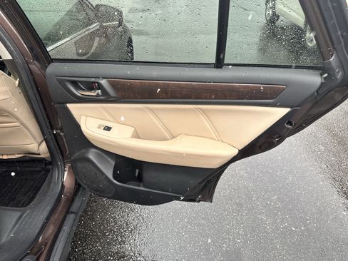 Used 2019 Subaru Outback 2.5i Limited w/ Popular Package #2 image 15