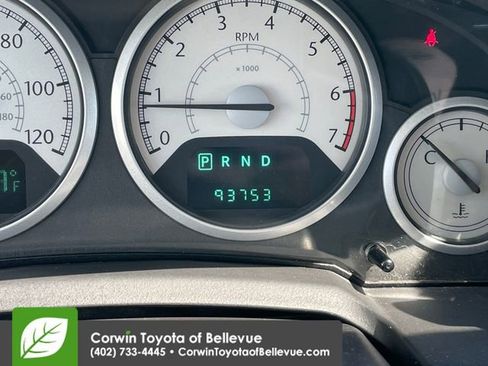 Used 2009 Chrysler Town & Country Touring image 10