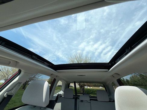 Used 2017 Subaru Forester 2.5i Premium w/ All-Weather Package AWD/4WD image 16