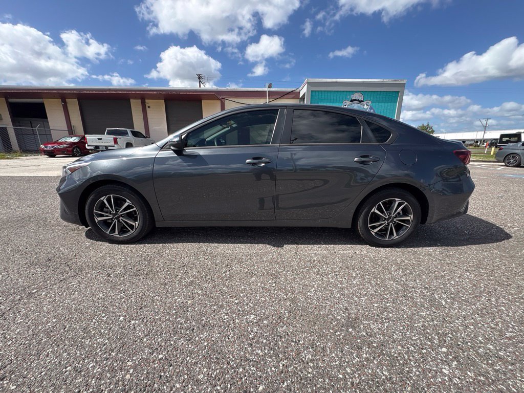 Used 2024 Kia Forte LXS w/ LXS Technology Package FWD image 6