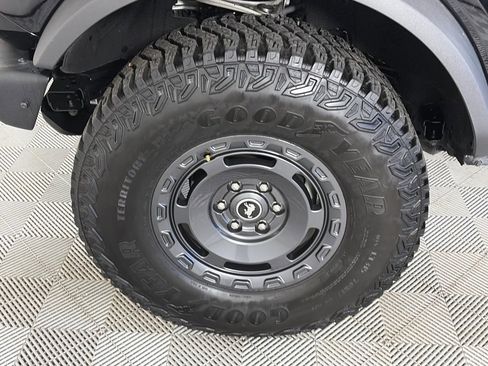 Certified 2024 Ford Bronco Wildtrak image 8