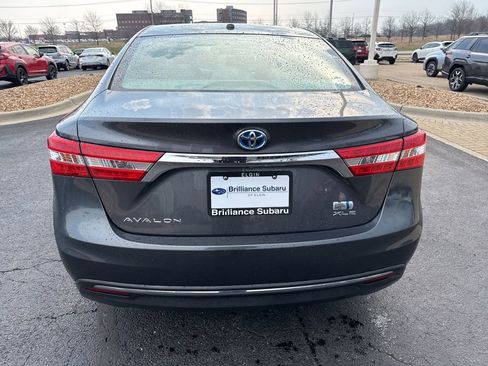 Used 2013 Toyota Avalon XLE Touring FWD image 9