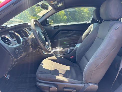 Used 2012 Ford Mustang Coupe RWD image 11