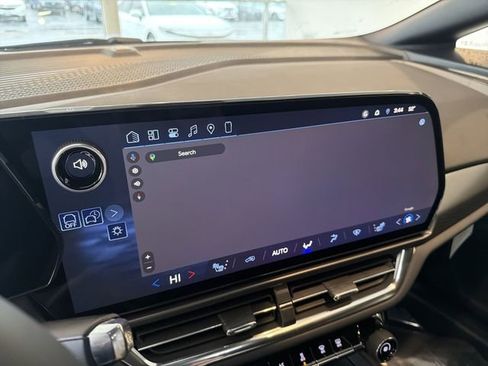 New 2026 Chevrolet Equinox EV LT w/ Comfort Package FWD image 24