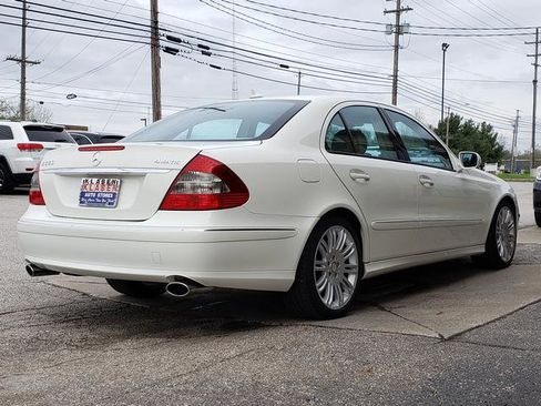 Used 2008 Mercedes-Benz E 350 4MATIC Sedan image 6