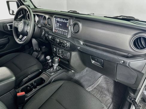 Used 2023 Jeep Gladiator Sport AWD/4WD image 26
