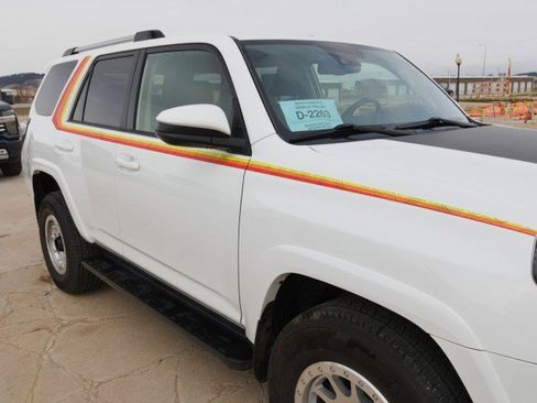 Used 2024 Toyota 4Runner SR5 AWD/4WD image 10