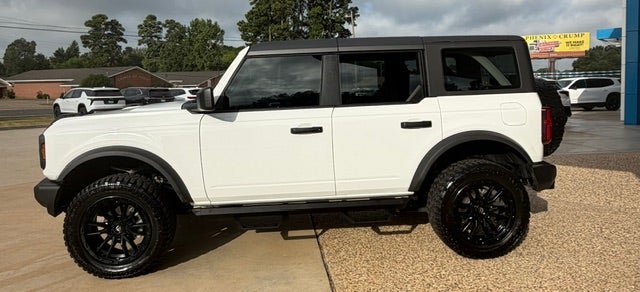 Used 2025 Ford Bronco 4-Door AWD/4WD image 4