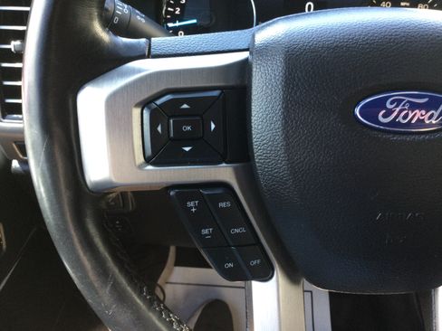 Used 2019 Ford F150 Platinum w/ Technology Package AWD/4WD image 22