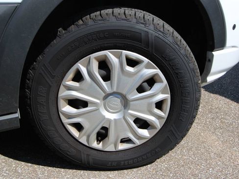 Used 2024 Ford Transit 350 XLT RWD image 9