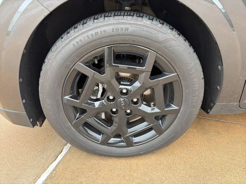 Used 2025 Kia Carnival SX Prestige FWD image 9