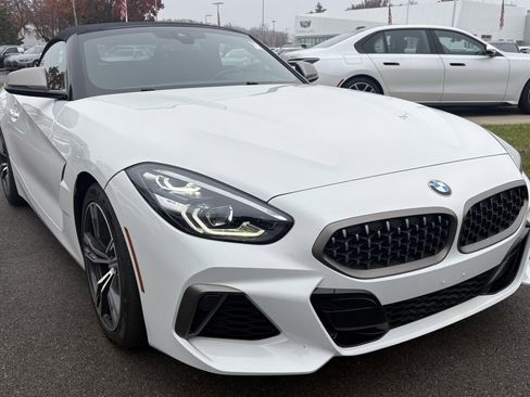 Used 2022 BMW Z4 M40i image 2