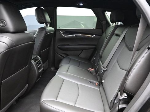 Used 2022 Cadillac XT5 Premium Luxury image 12